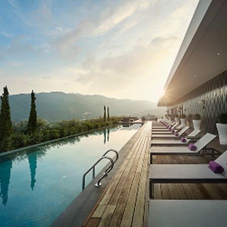 G Hotel Kelawai Tanjung Tokong Екстериор снимка The swimming pool at the hotel